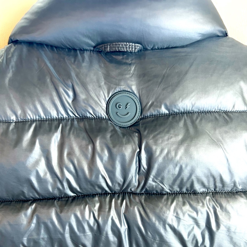 Women’s green Puffer Vest - Picture 4 of 4